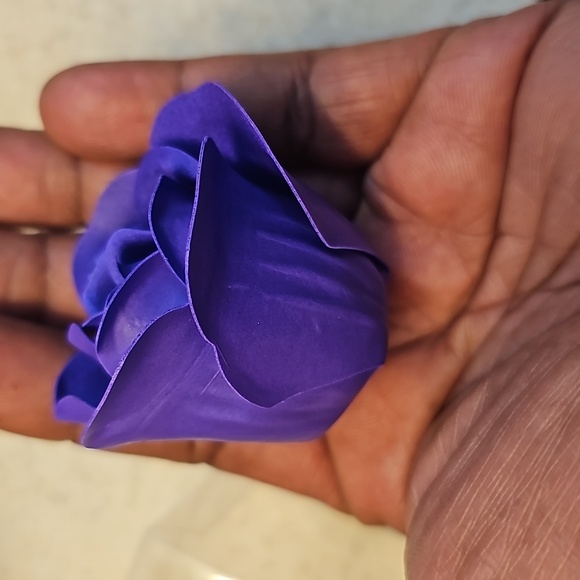 DECORATIVE FOAM SOAP ROSES - Picture 9 of 9